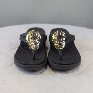 Crocs Black Platform Flip Flops Gold Statement Detail W6 Y2K Minimal